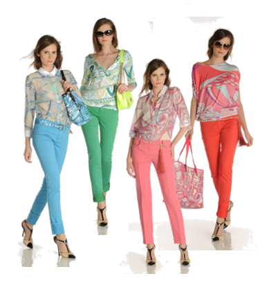 gekleurde broeken en shirts